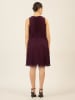 APART Plisseekleid in Aubergine