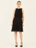 APART Plisseekleid in Schwarz