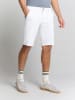 No Excess Shorts in Weiß