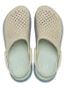Crocs Chodaki "InMotion" w kolorze beżowo-niebieskim
