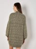 Apricot Strickkleid in Khaki/ Weiß
