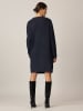 APART Sukienka dzianinowa w kolorze granatowym