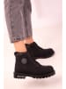 trendyol Winterboots in Schwarz
