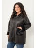 Curvy Lady Übergangsjacke in Schwarz