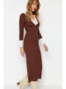 trendyol Strickkleid in Braun/ Weiß