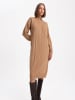 BGN Sukienka dzianinowa w kolorze jasnobrązowym
