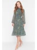 trendyol Kleid in Dunkelgrün