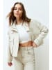 trendyol Kurtka w kolorze kremowym