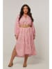 Curvy Lady Sukienka w kolorze jasnoróżowym