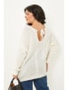 Curvy Lady Pullover in Creme