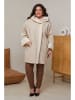 Curvy Lady Wintermantel in Beige