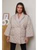 Curvy Lady Steppjacke in Beige