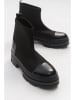 trendyol Boots in Schwarz