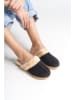 trendyol Kapcie w kolorze czarnym