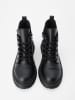 trendyol Boots in Schwarz