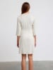 BGN Sukienka w kolorze kremowym