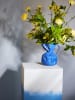 Byon Vase "Crumple" in Blau - (B)23,5 x (H)26 x (T)17 cm 