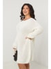Curvy Lady Sukienka dzianinowa w kolorze białym