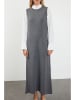 trendyol Kleid in Grau