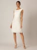 APART Sukienka w kolorze kremowym