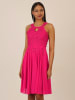 APART Sukienka w kolorze różowym