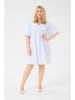 KAFFE curve Sukienka w kolorze błękitno-białym
