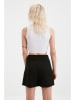 trendyol Shorts in Schwarz