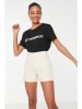 trendyol Szorty w kolorze kremowym