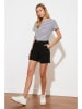 trendyol Shorts in Schwarz