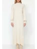 trendyol Sukienka w kolorze kremowym
