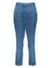 Toni Chino in Blau