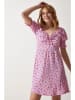 Happiness Istanbul Kleid in Rosa