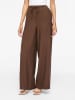Vila Broek bruin