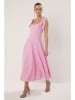 trendyol Kleid in Rosa