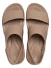 Crocs Sandały "Brooklyn Low Wedge" w kolorze beżowym