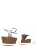BACKSUN Sandały "Lampa" w kolorze białym na koturnie