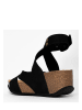 Sunbay Sandały w kolorze czarnym na koturnie