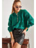 Sweter w kolorze zielonym