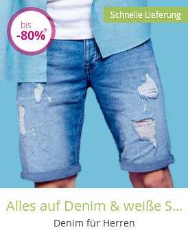 Alles auf Denim & weiße Sneaker